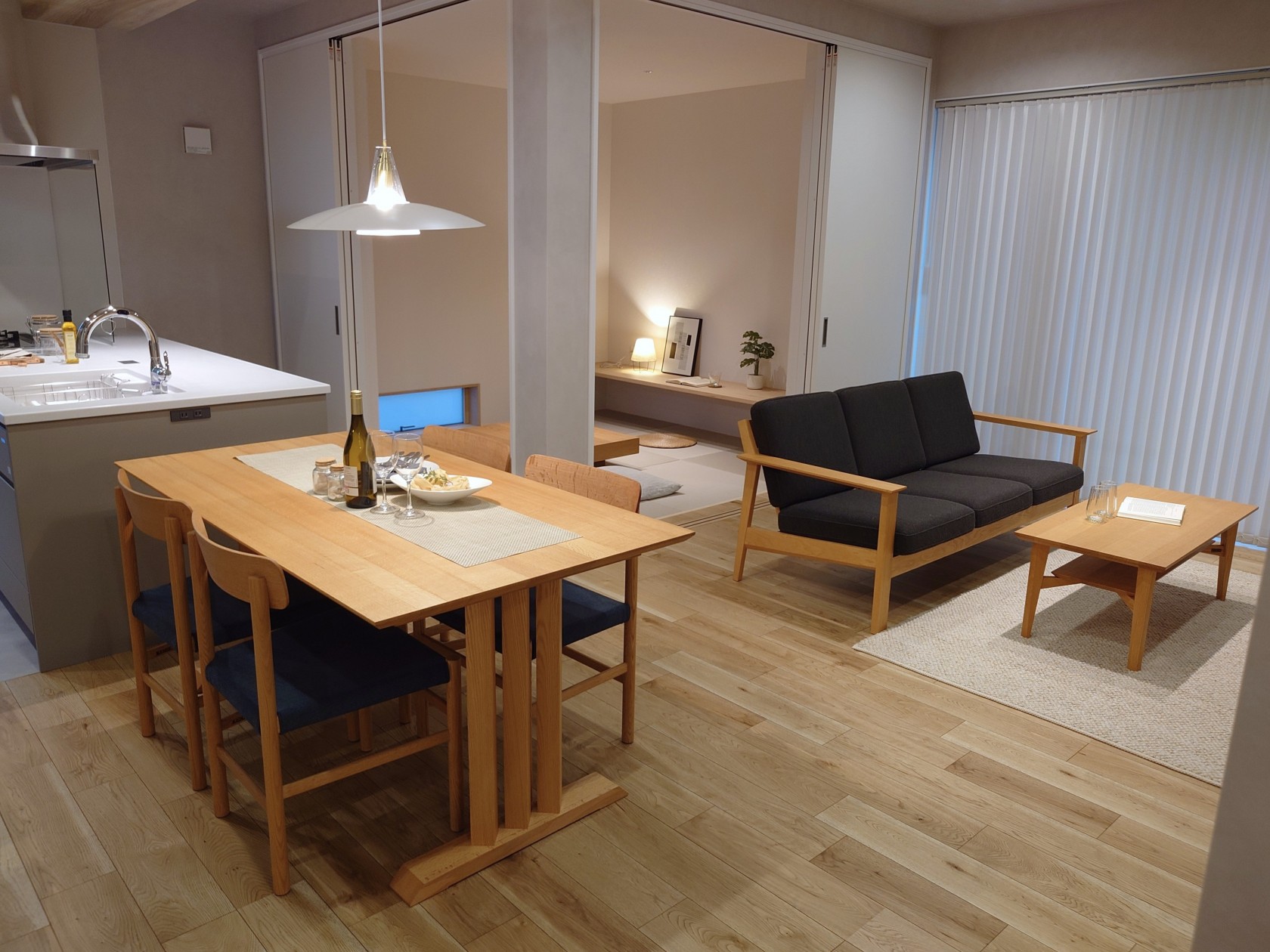 レンタル家具　おしゃれ　富山　無垢材　ミヤモト家具　完成見学会
